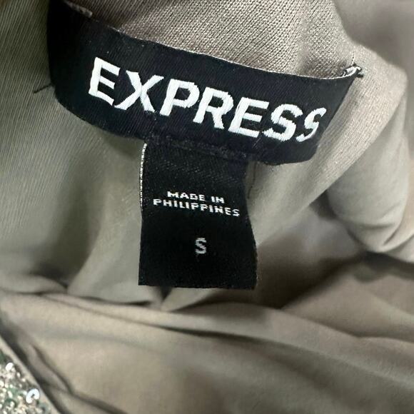 Express Silver Sequin One Puff Shoulder Top - Picture 5 of 7